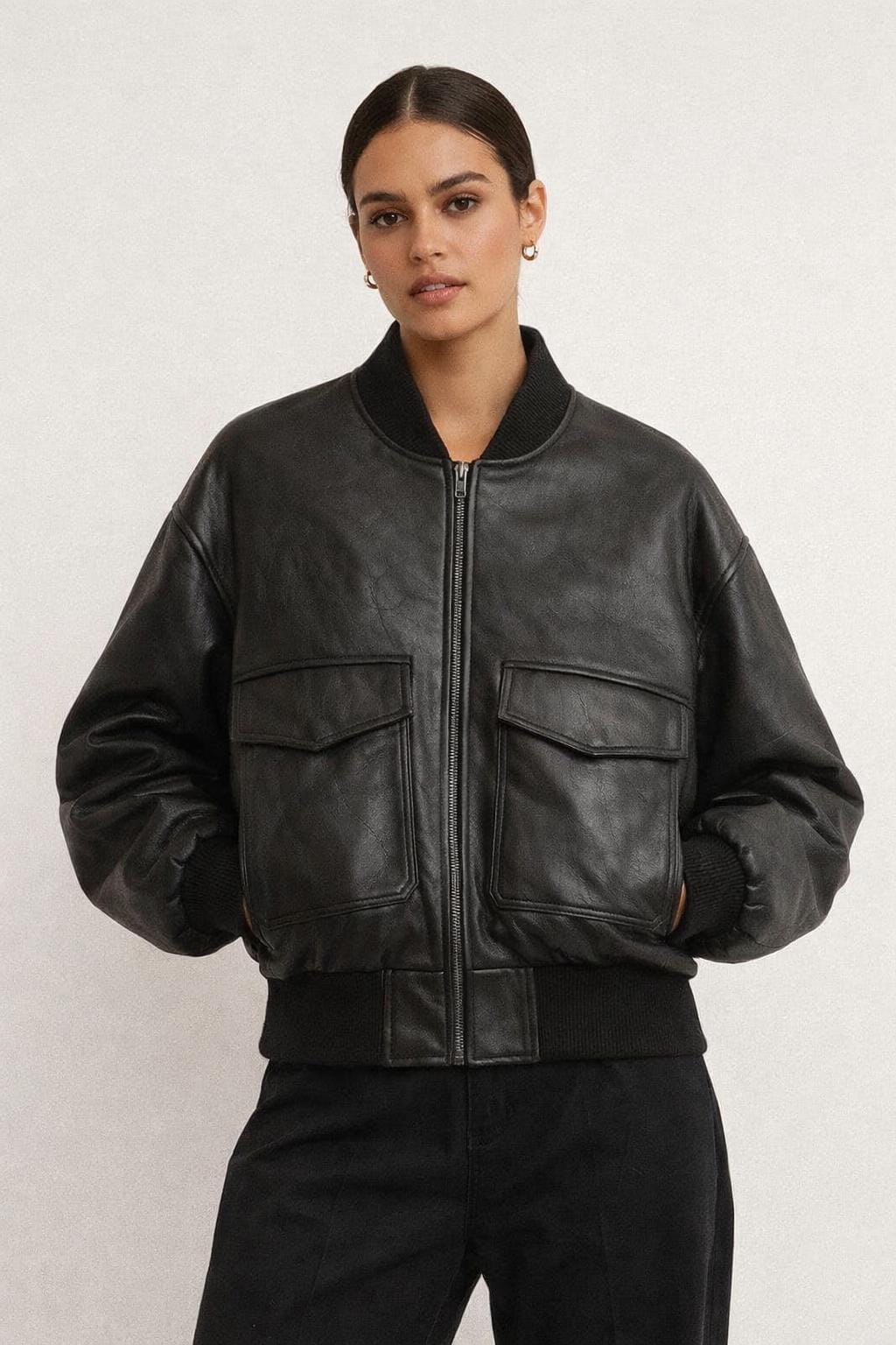 Belgio“本革”leather”黒“短丈“bomber jacket Black Baggy Women's Leather Bomber Jacket – BAMBPK